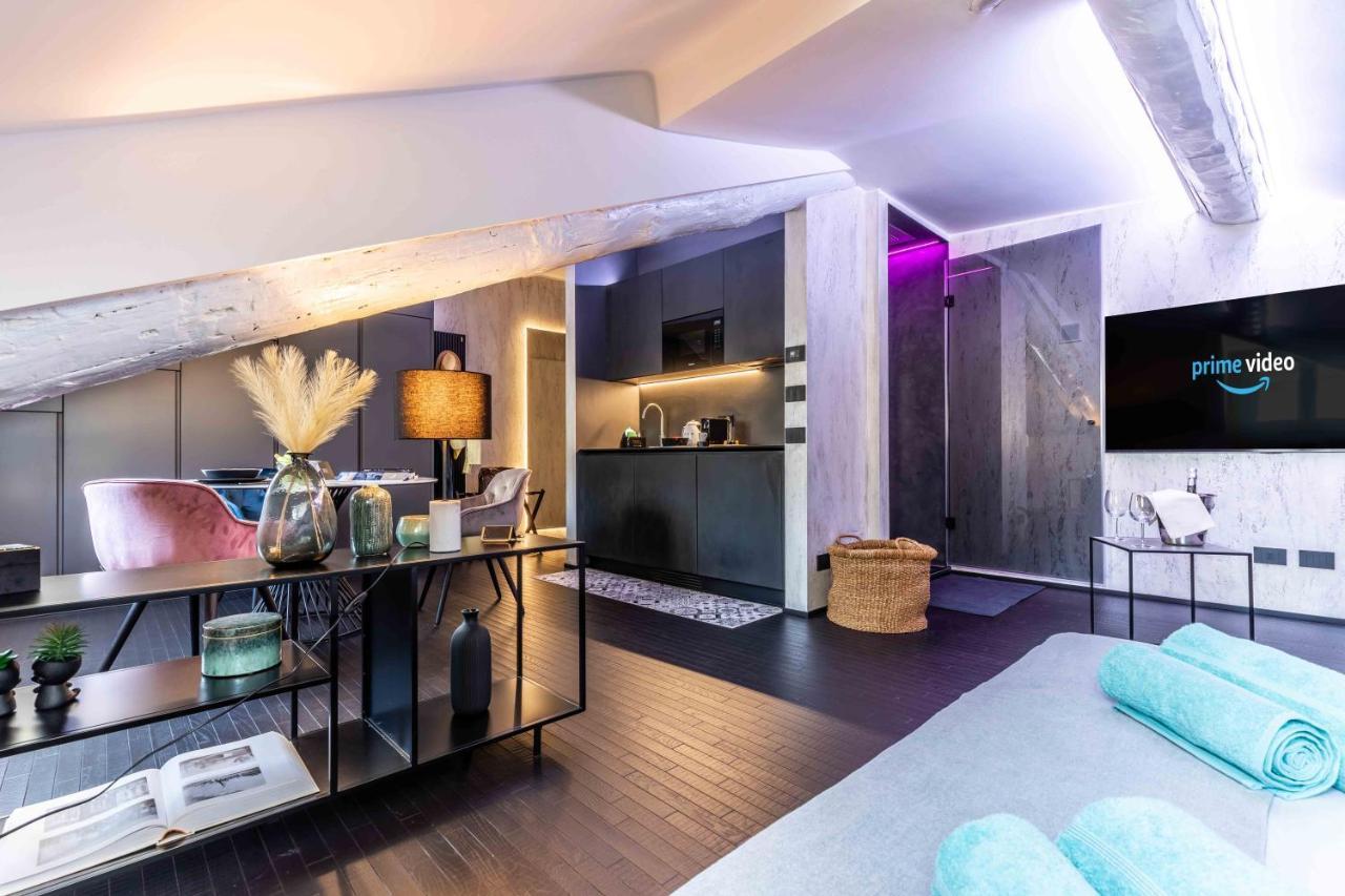 Quadrilatero Della Moda- Luxury Loft In The Heart Of The Fashion District * Milán